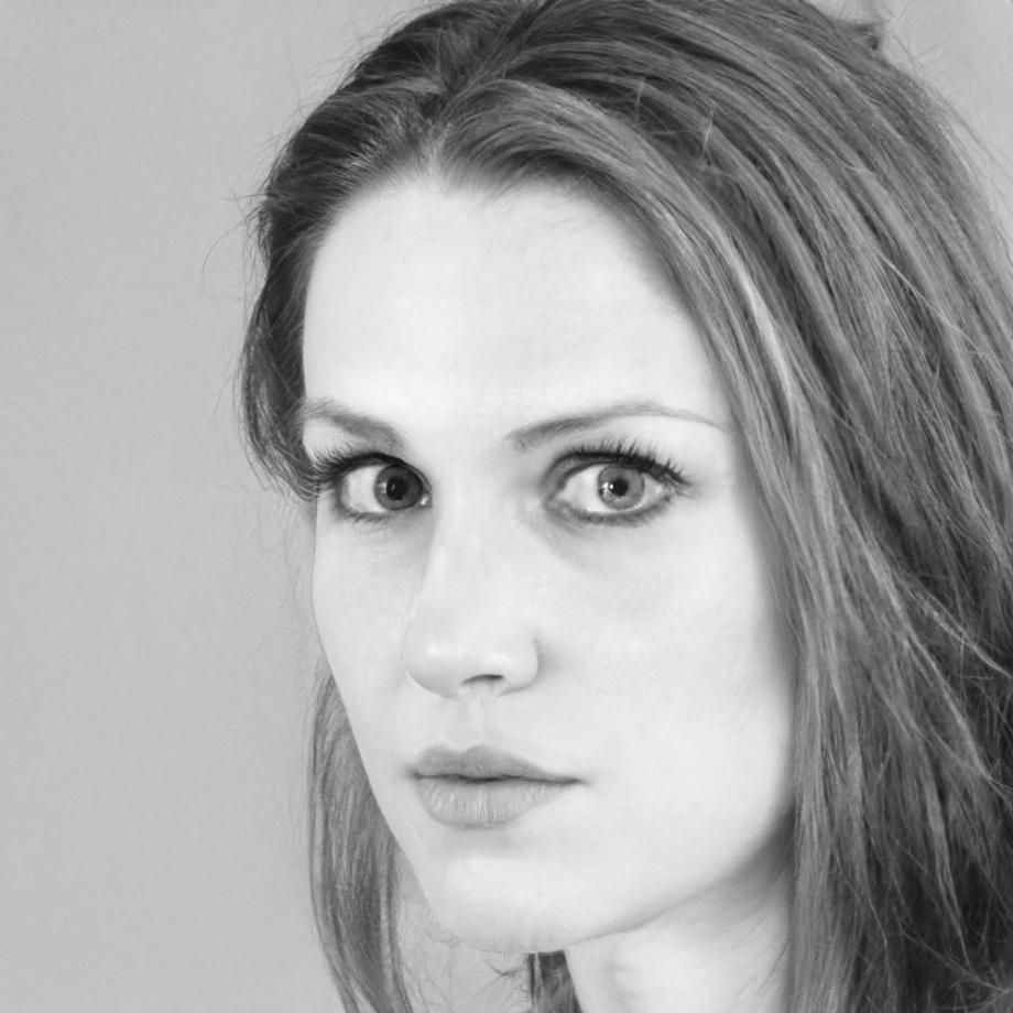 Retrato de Marina Kostovski